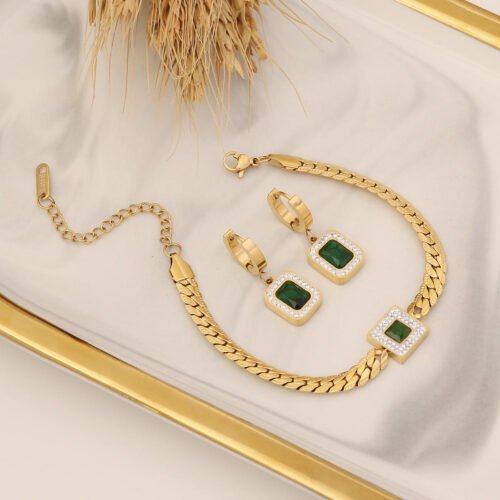Titanium steel high-end feeling light luxury emerald sugar zircon three piece set