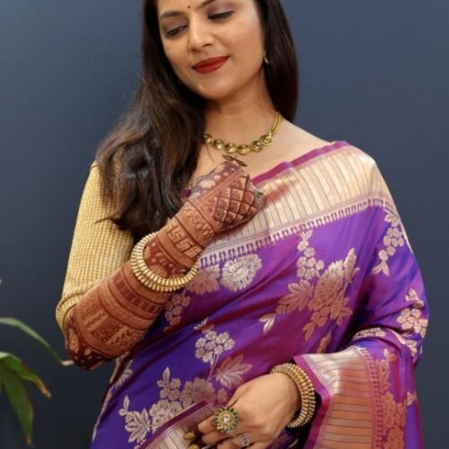 Royal Rajgharana Saree Woven Design Zari Pure Silk Banarasi Sarees
