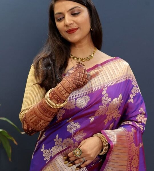 Royal Rajgharana Saree Woven Design Zari Pure Silk Banarasi Sarees